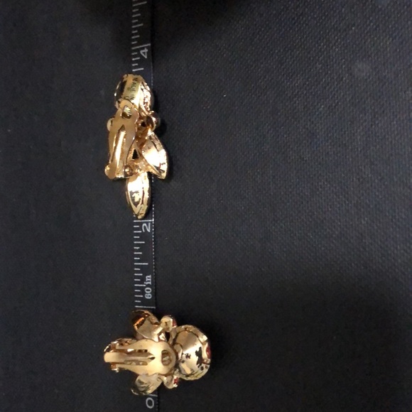 Lg Striking Vtg Holiday Clip Rhinestone Earrings - Picture 9 of 9